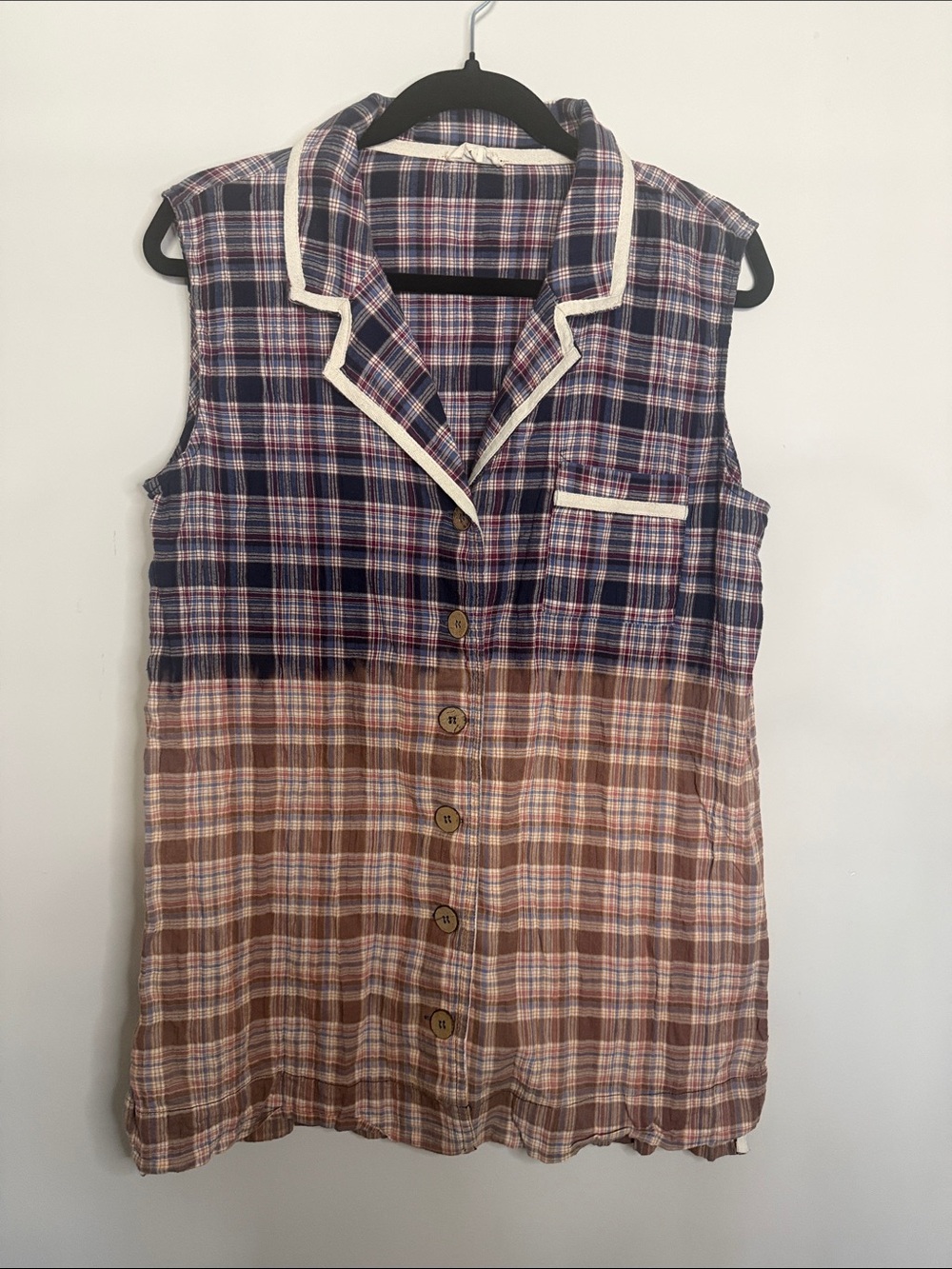 POL Sleeveless Plaid Button-Front Dress in Navy & Brown